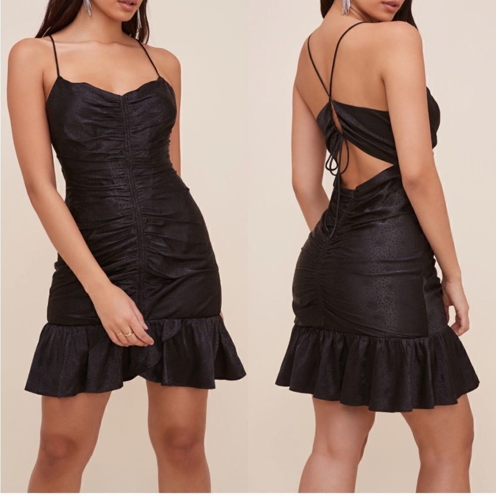 ASTR Black CINCHED Ruched Front‎ OPEN BACK FLOUNCE HEM mini dress size medium M